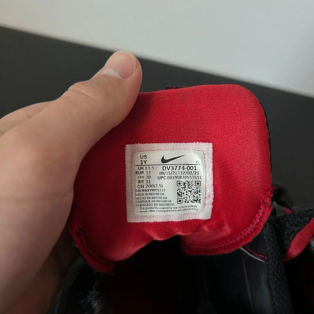 Nike Little Posite One PS Bred Black University Red DV3774-001 Size 1Y Kids Shoe